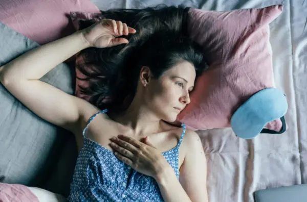 Zakłócona noc – jak stres niszczy zdrowy sen i zegar biologiczny